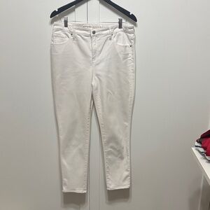 Chico's White So Slimming Girlfriend Slim Leg Ankle Jeans sz 10 (Chico’s 1.5)